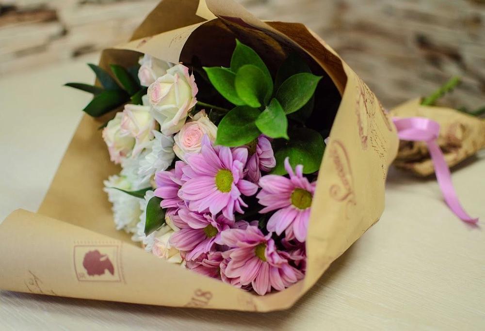 Букет улыбка в Сарове Букет цветов из: Розы и Хризантемы в Сарове